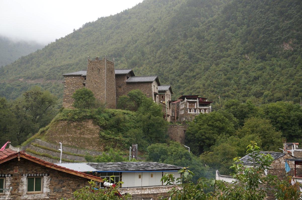 Zhuokeji chieftain's mansion